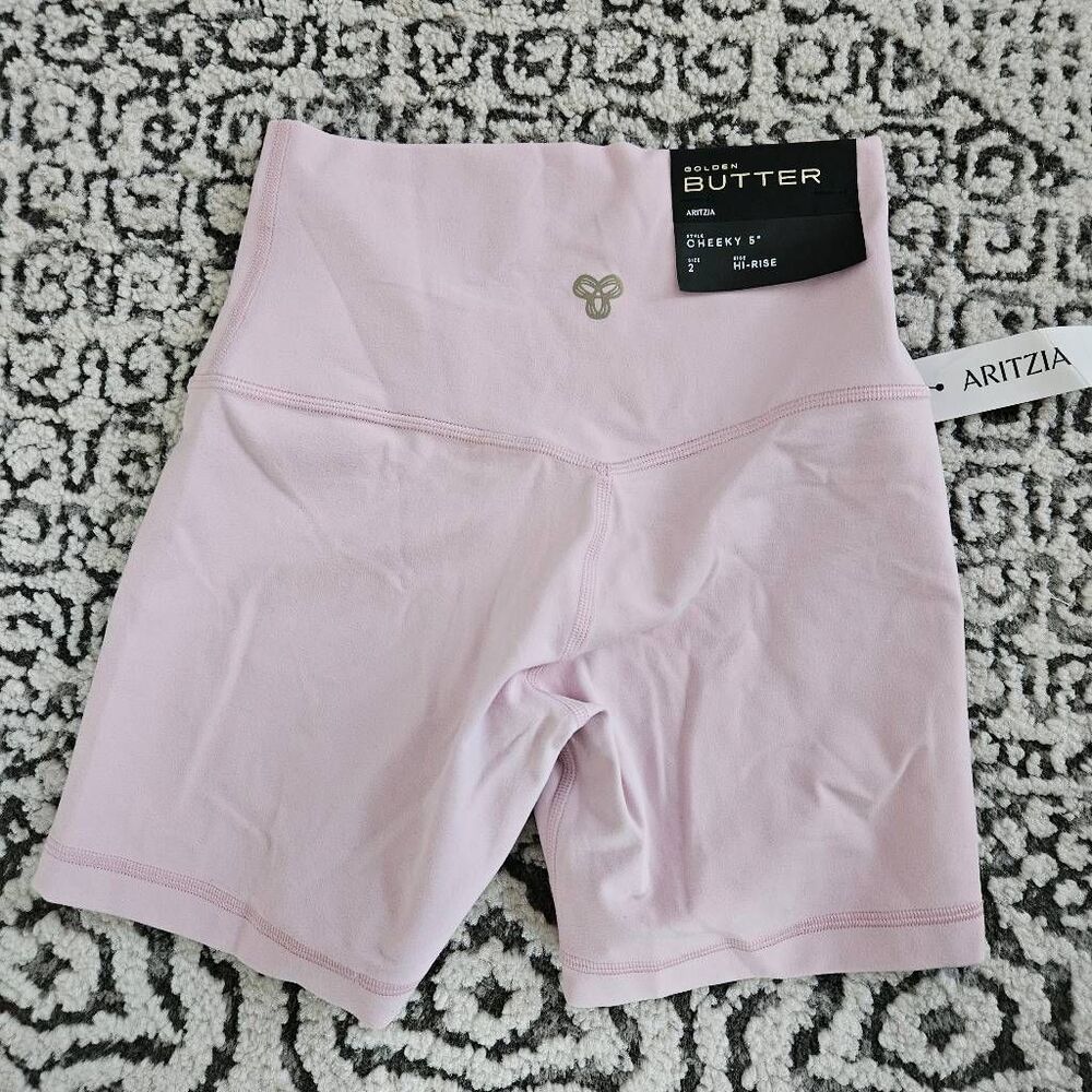 Aritzia Women's Athletic Shorts in Light Pink - Picture 3 of 4